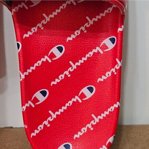 Champion, Mens Slides in Red, White, and Blue. Size 8 - Picture 7 of 7